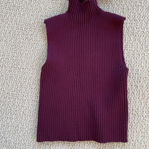 SOLD - NWT: Plum Zara Cropped Knit Top - Picture 2 of 3